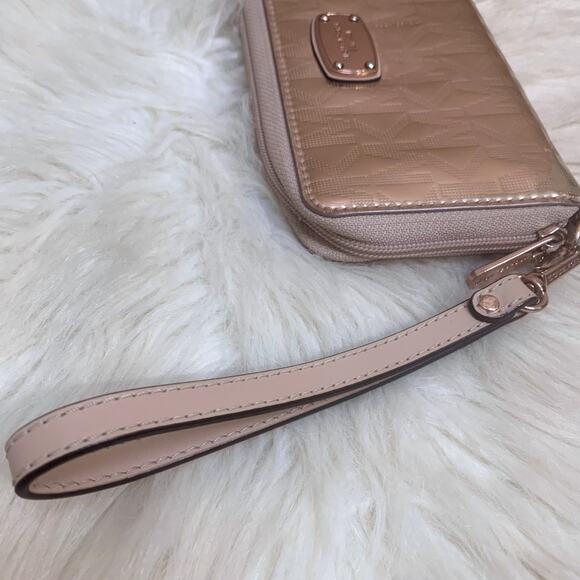 MICHAEL KORS Rose Gold Mirror Metallic Medium Size 7" Zip Around Wristlet Wallet - Picture 14 of 16